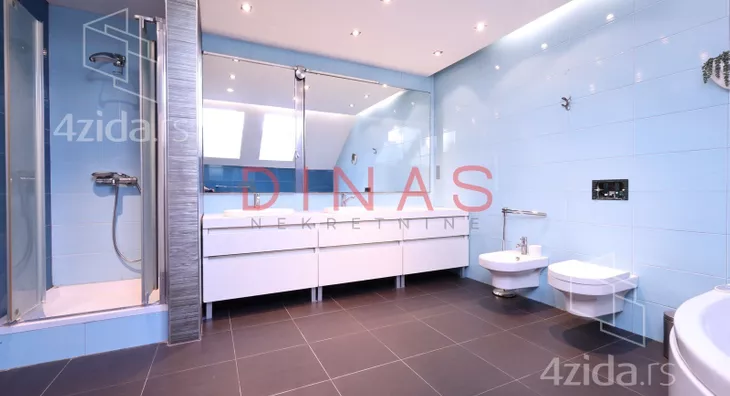 Šestosoban stan | 4zida