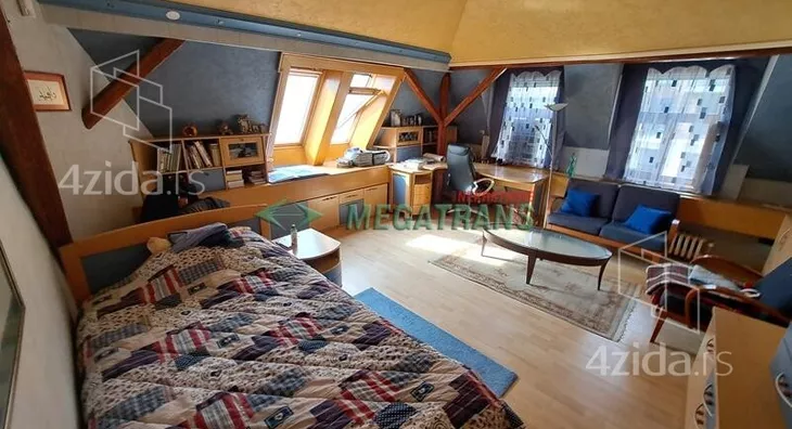 Šestosoban stan | 4zida