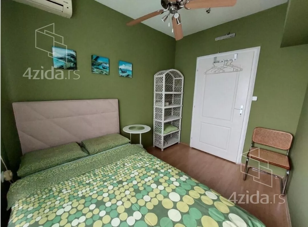 Četvoroiposoban stan | 4zida