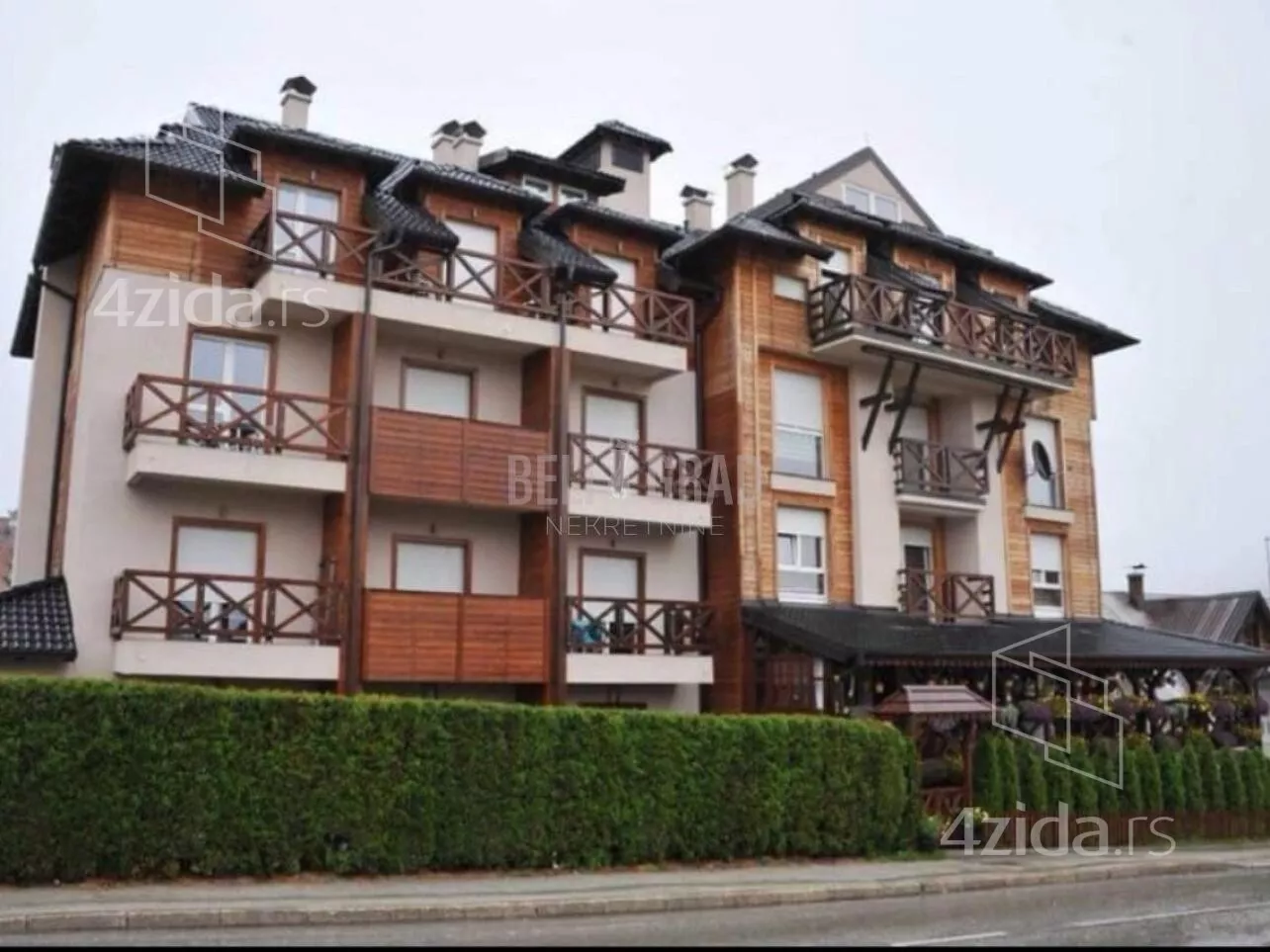 Jednoiposoban stan | 4zida