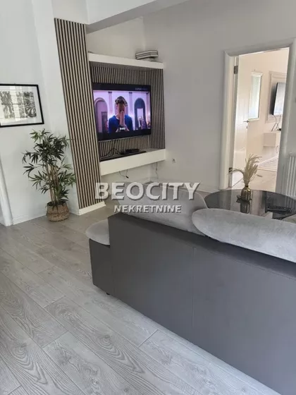 Vase Stajića | 4zida.rs