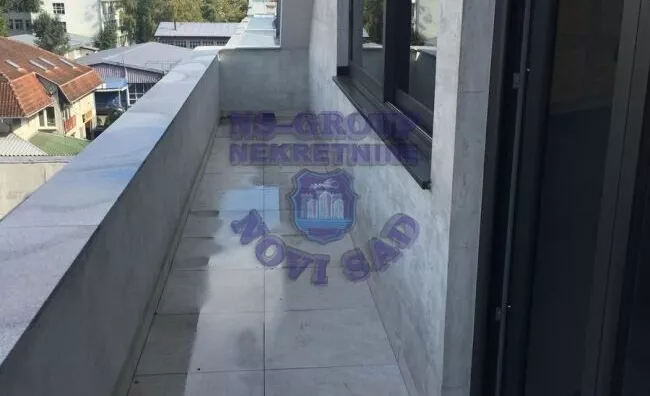 Šestosoban stan | 4zida