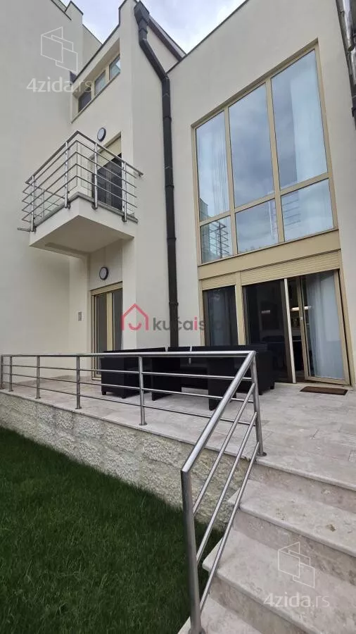 Kuća | 4zida