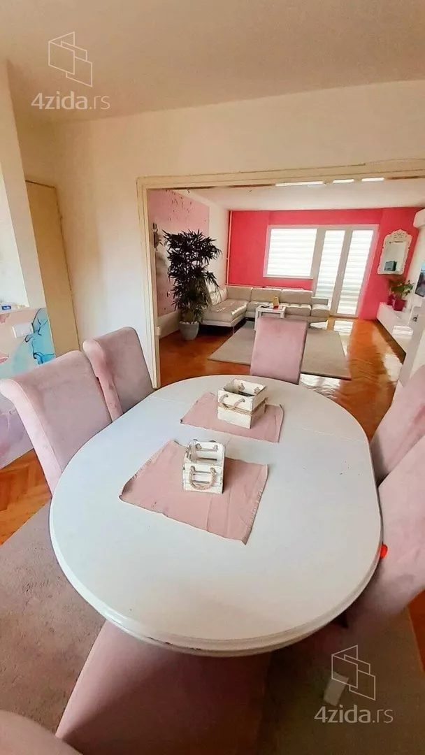 Troiposoban stan | 4zida