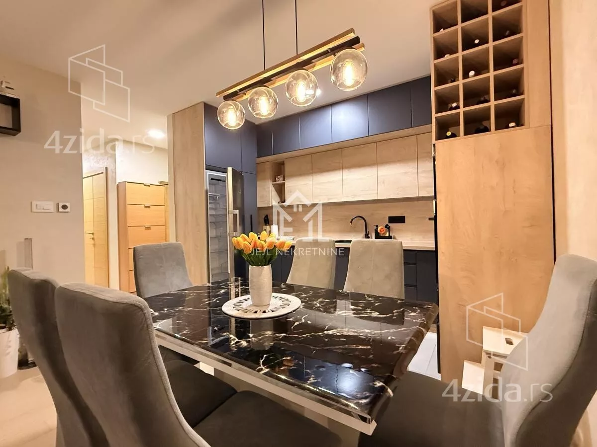 Četvorosoban stan | 4zida