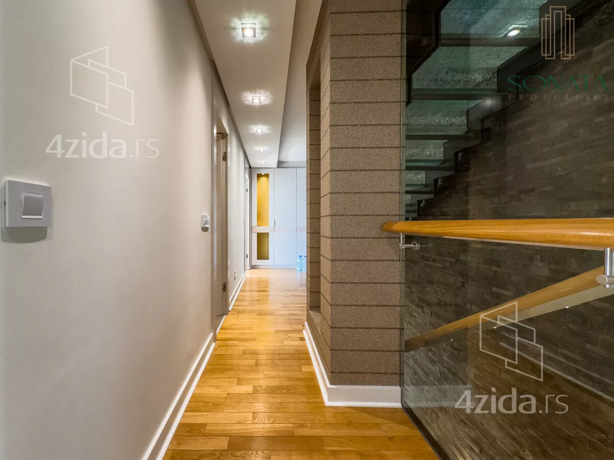 Kuća | 4zida