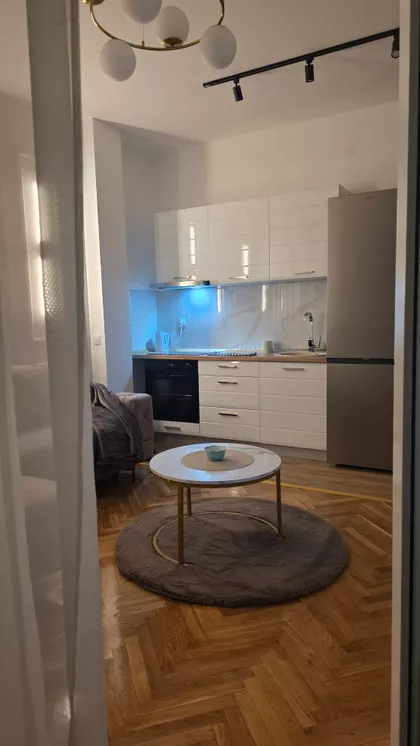 Žitni Trg 9 | 4zida.rs