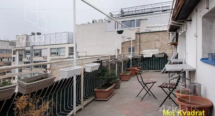 Šestosoban stan | 4zida