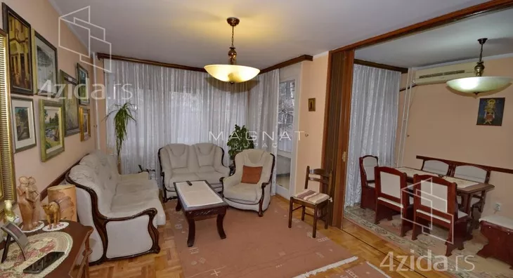 Troiposoban stan | 4zida