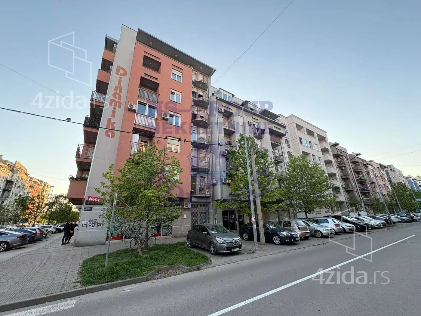 Dvoiposoban stan | 4zida