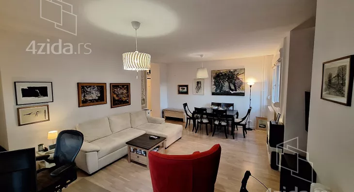 Troiposoban stan | 4zida