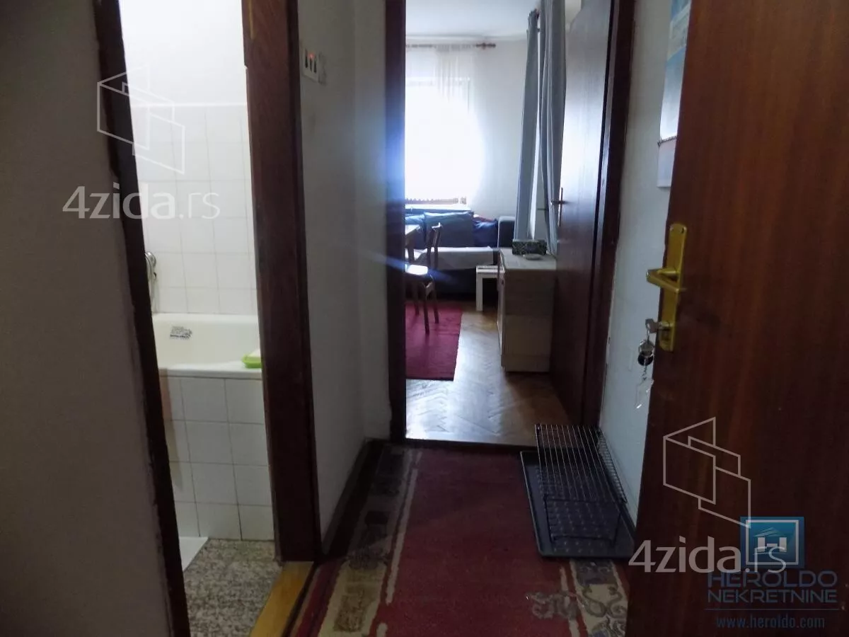 Garsonjera | 4zida