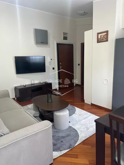 Jovana Ćirilova | 4zida.rs