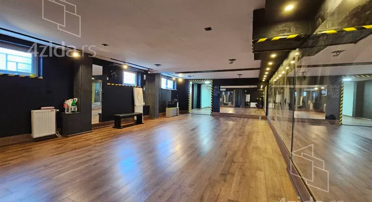 Poslovni prostor | 4zida