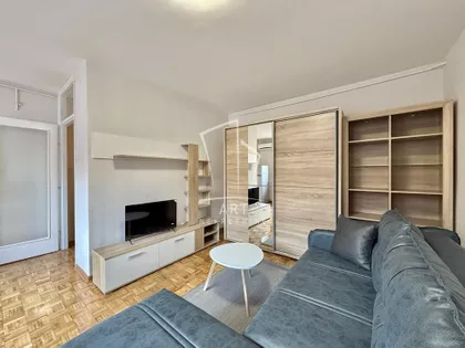 Zorana Radmilovića | 4zida.rs