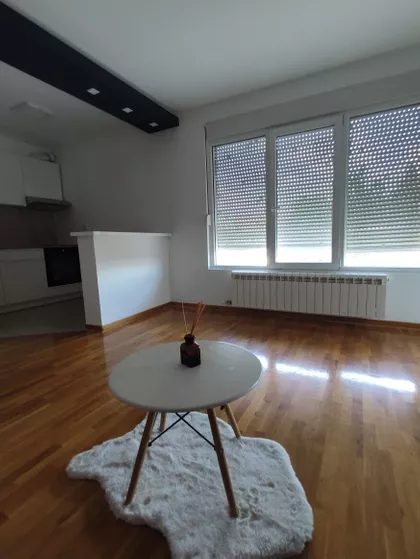 Ugrinovački Put 8 Deo | 4zida.rs