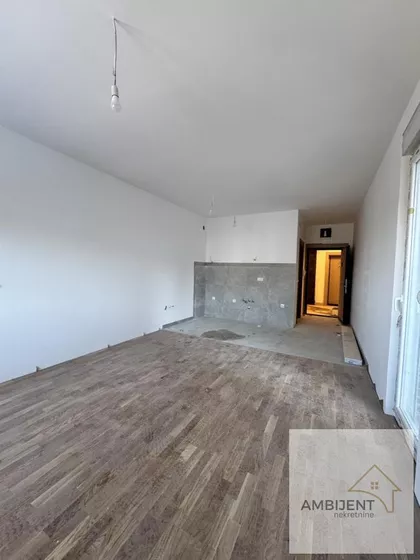 Stari Banovci | 4zida.rs