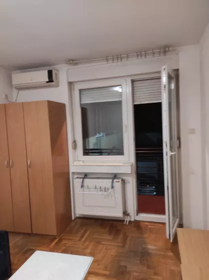 Vuka Karadžića 8 | 4zida.rs