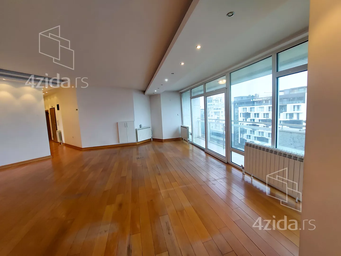 Petosoban stan | 4zida