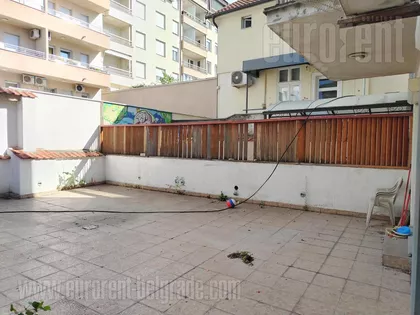 CRVENI KRST | 4zida.rs