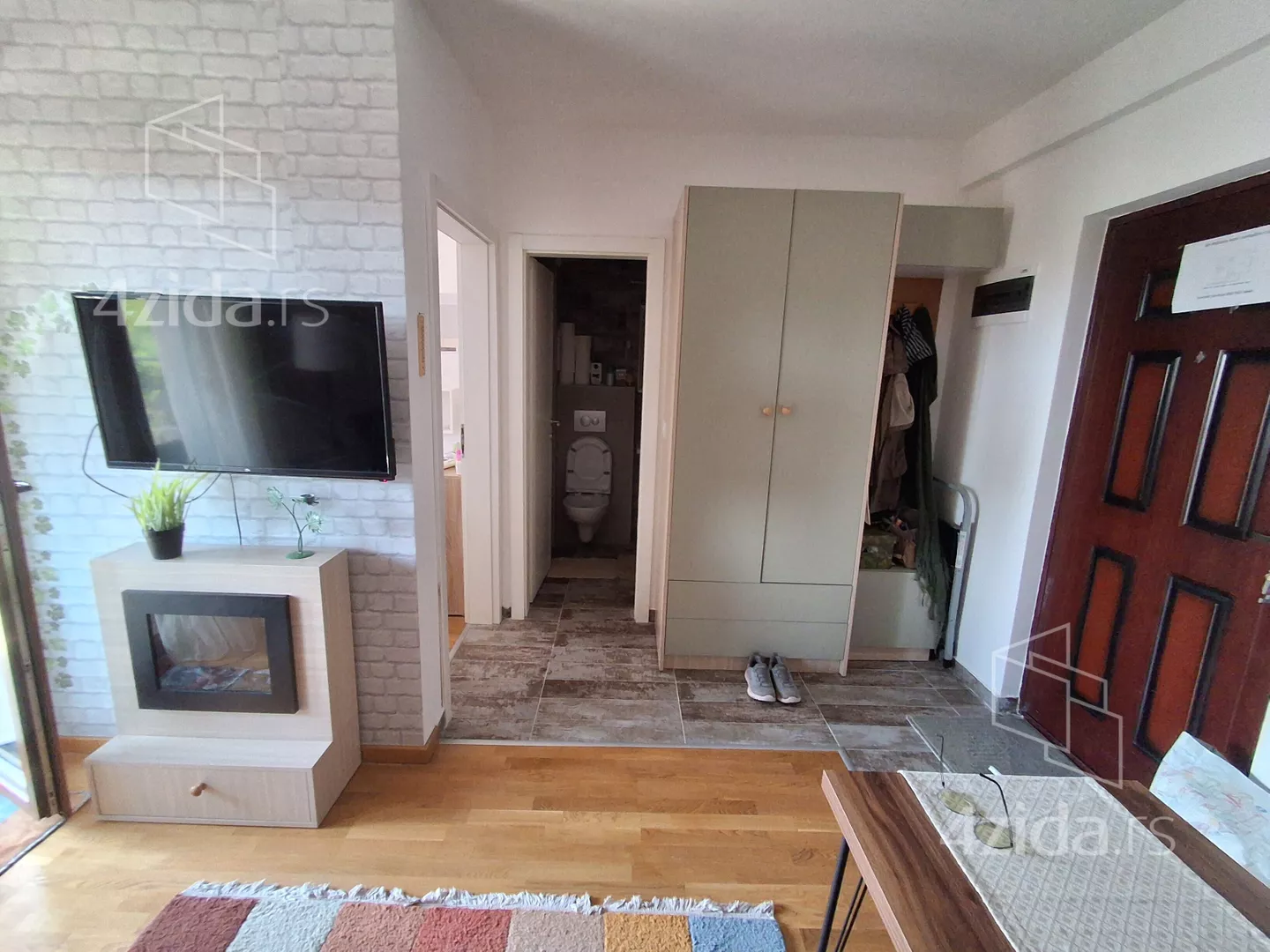 Jednoiposoban stan | 4zida