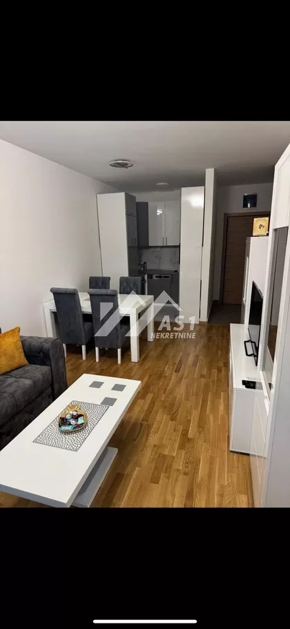 Gorana Jojića | 4zida.rs