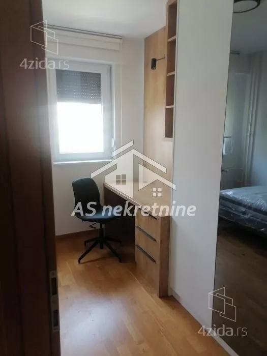 Četvoroiposoban stan | 4zida