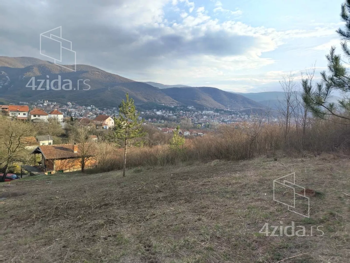 Građevinsko zemljište | 4zida