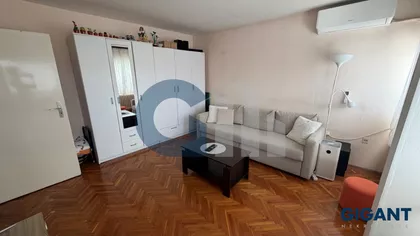 Ustanička | 4zida.rs