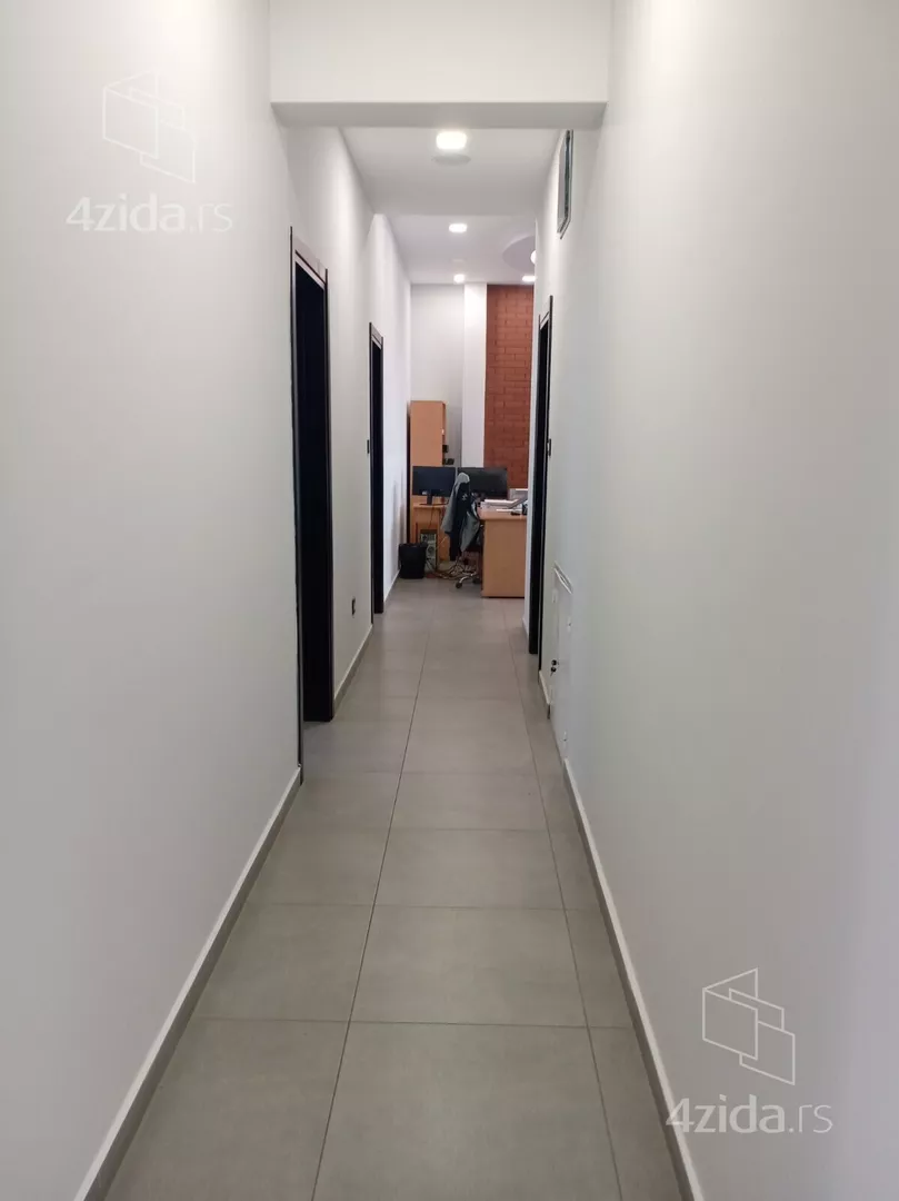 Lokal | 4zida