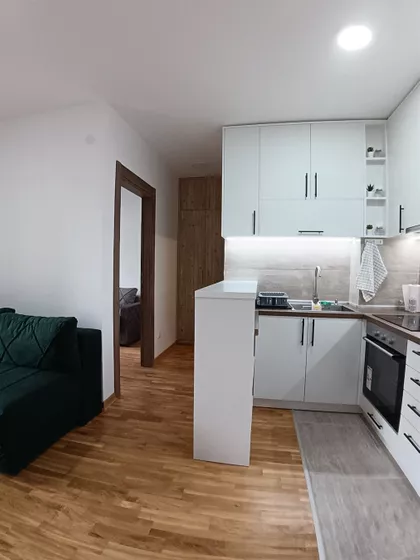 Aleksandra Bugarskog | 4zida.rs