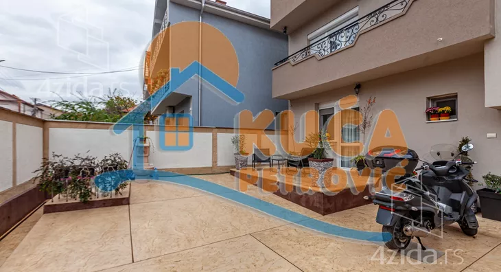 3-etažna kuća | 4zida