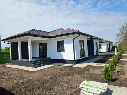 29. Novembra 52 | 4zida.rs