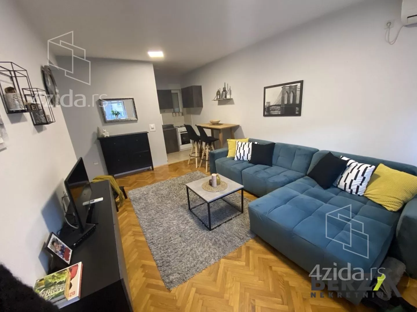 Jednoiposoban stan | 4zida