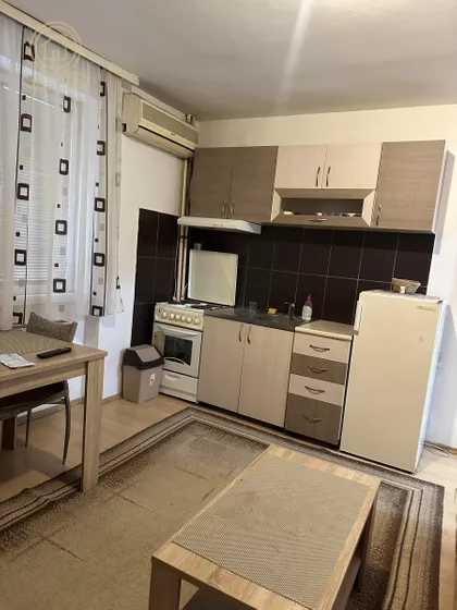 Ekonomski/Pravni Fakultet | 4zida.rs