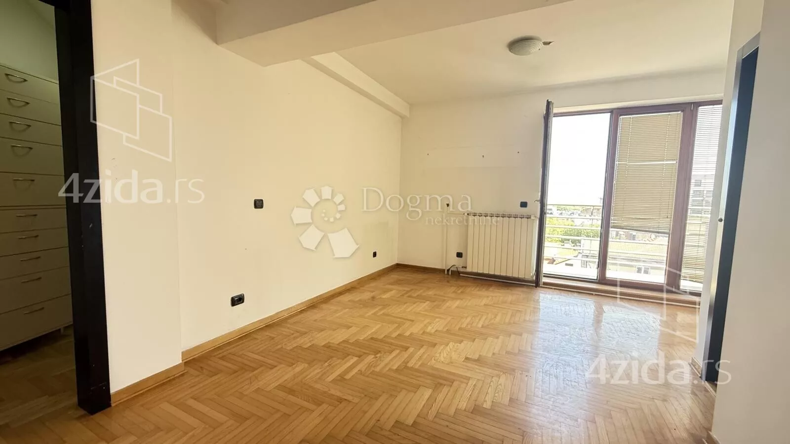 Šestosoban stan | 4zida