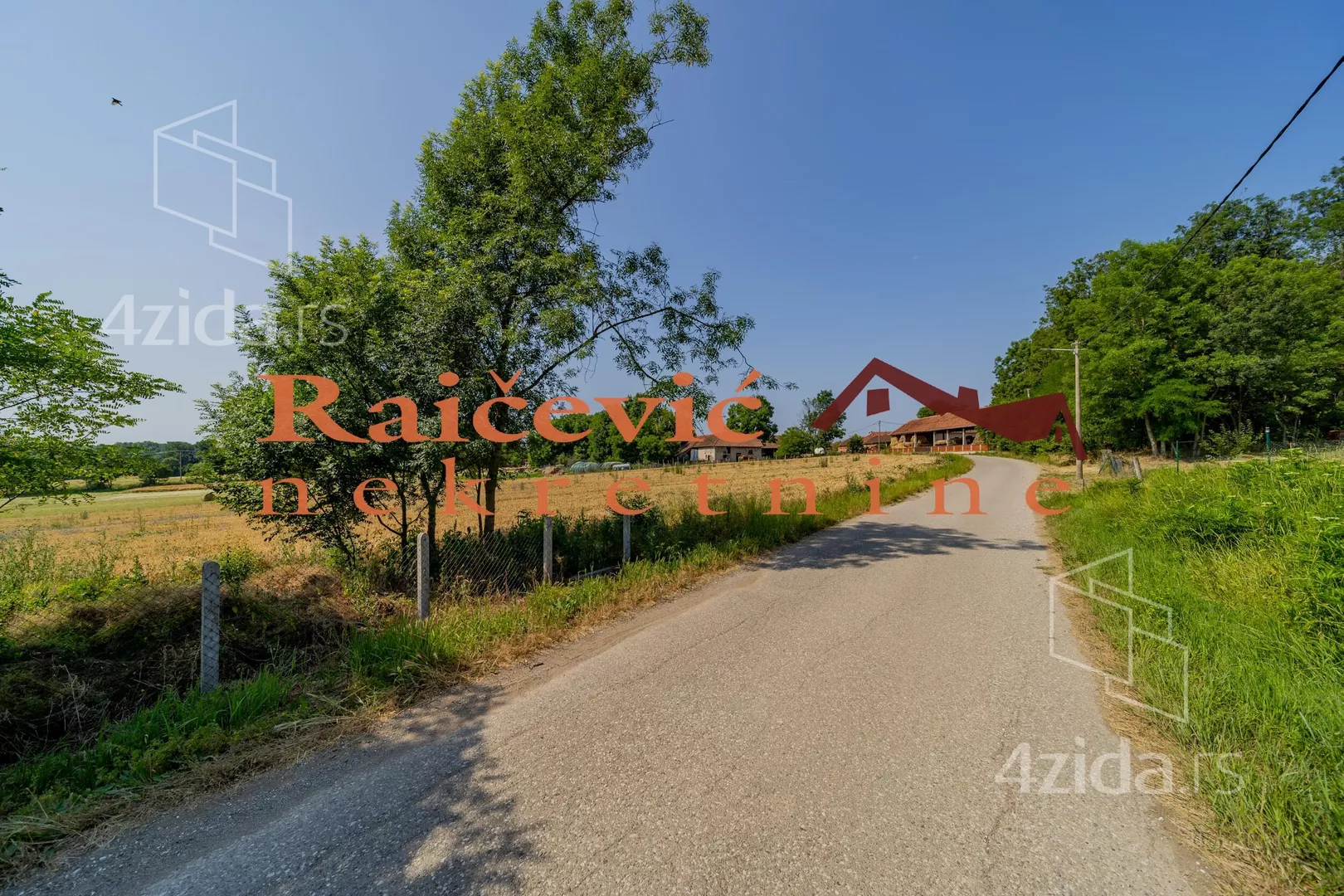 Plac | 4zida