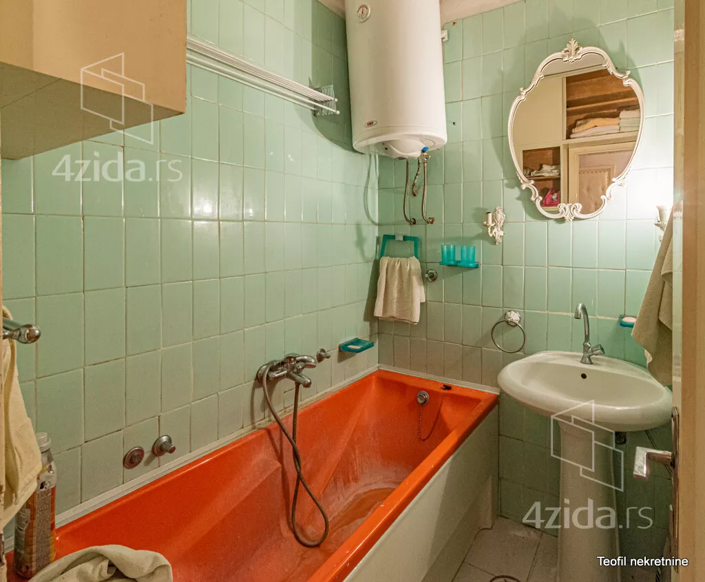 Troiposoban stan | 4zida