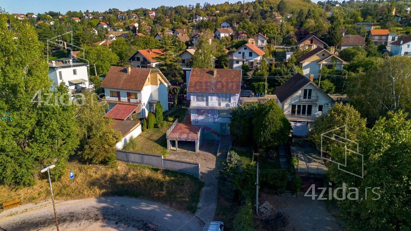 3-etažna kuća | 4zida