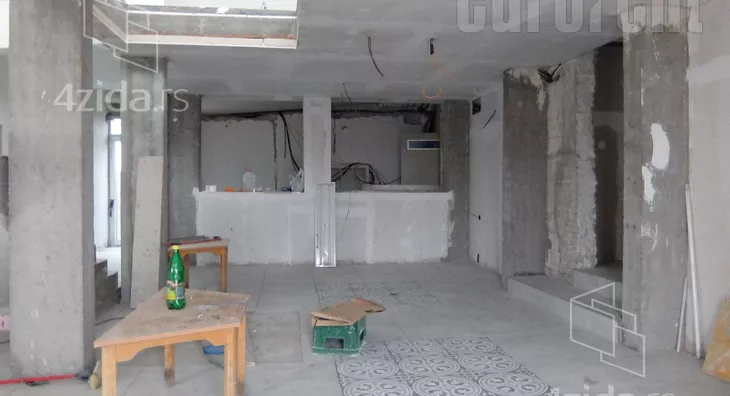 Poslovni prostor | 4zida