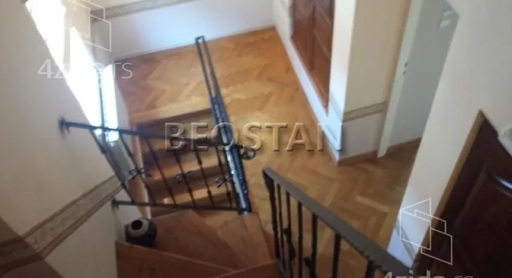 Četvoroiposoban stan | 4zida