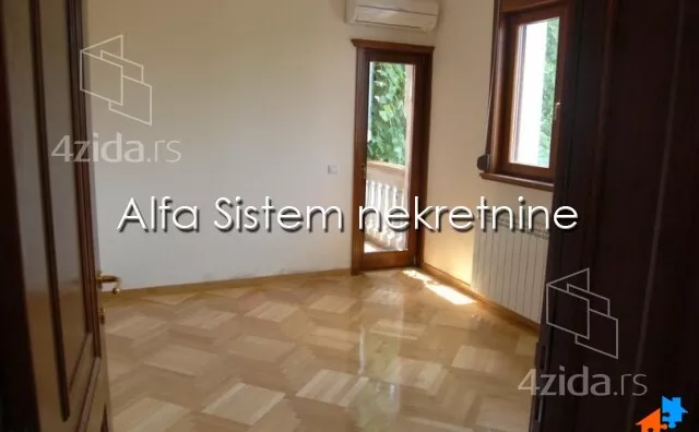 Šestosoban stan | 4zida