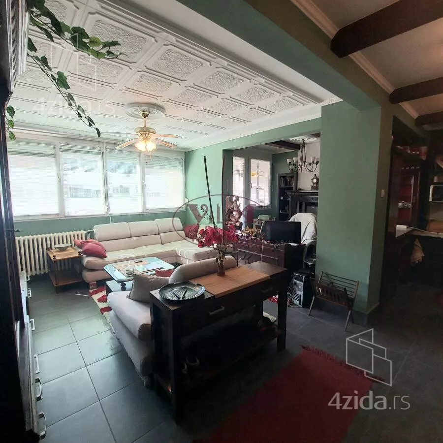 Dvoiposoban stan | 4zida