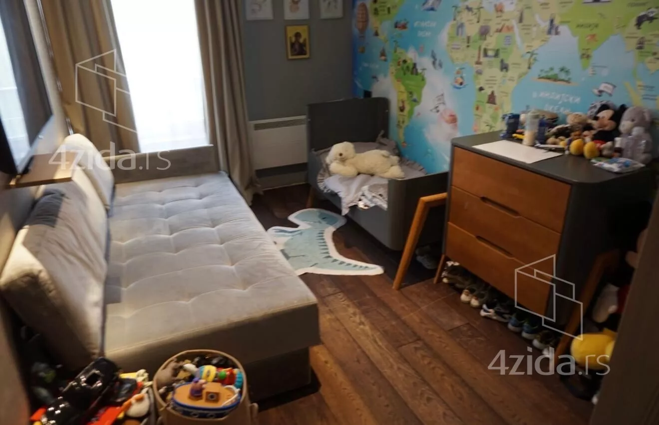 Petosoban stan | 4zida