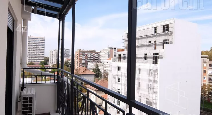 Četvoroiposoban stan | 4zida