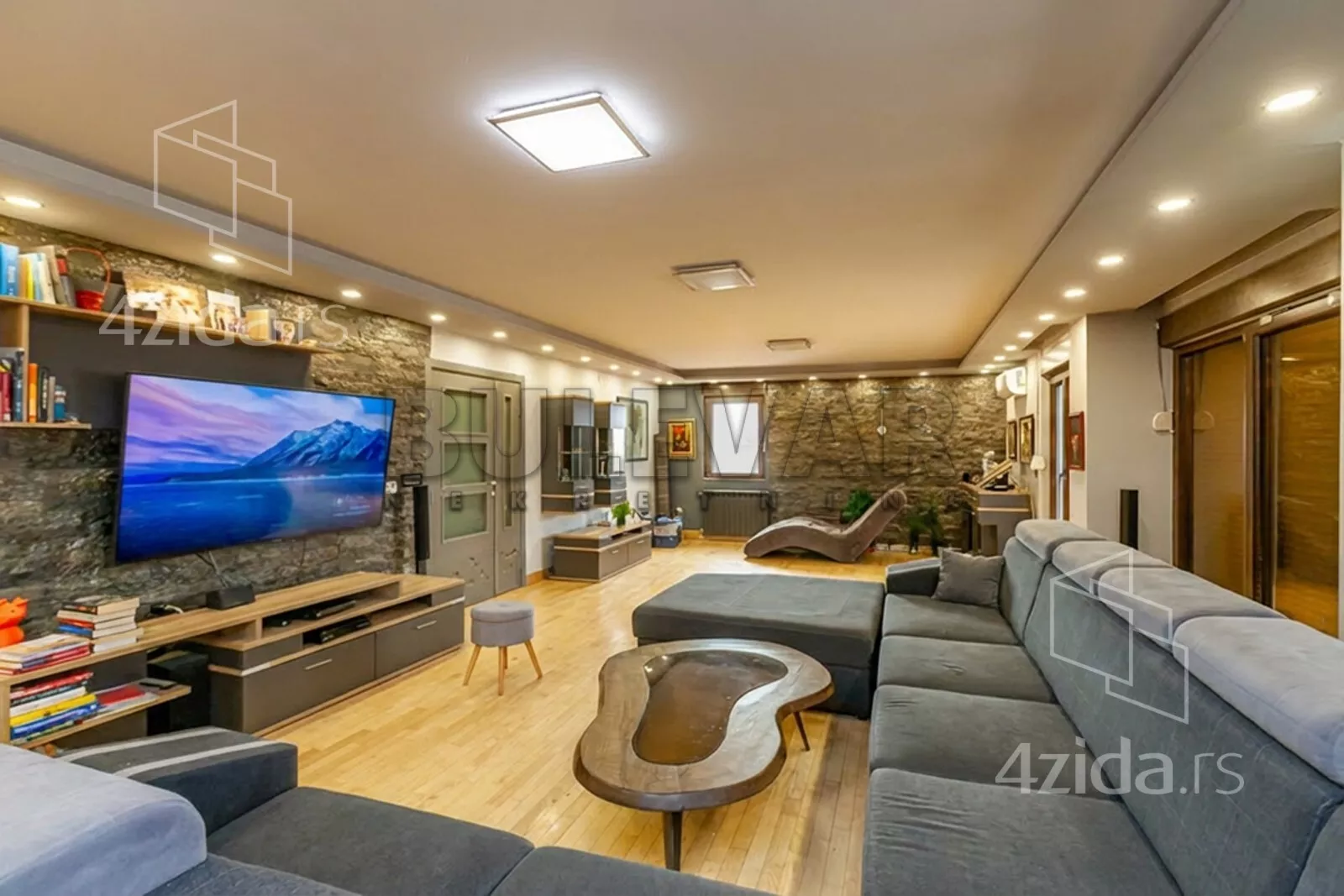 Četvorosoban stan | 4zida