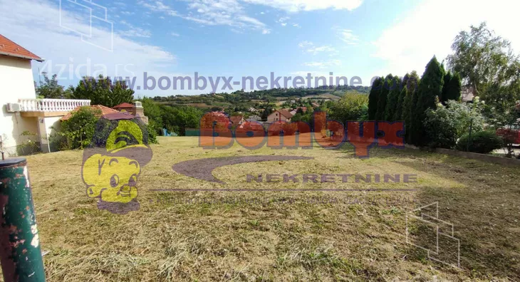 Plac | 4zida