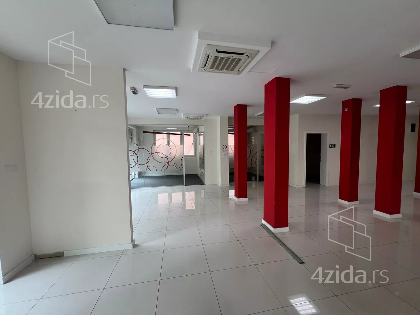 Lokal | 4zida