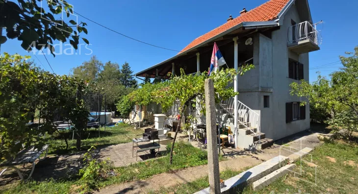 3-etažna kuća | 4zida