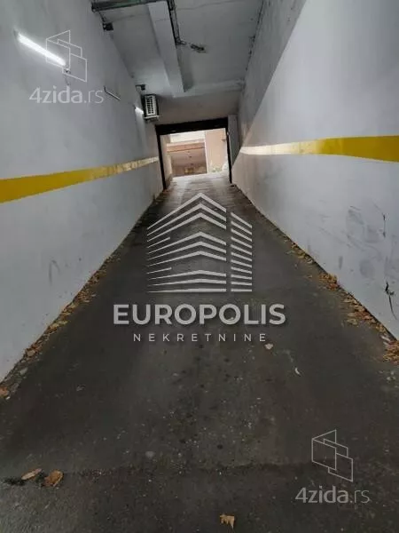 Garaža | 4zida